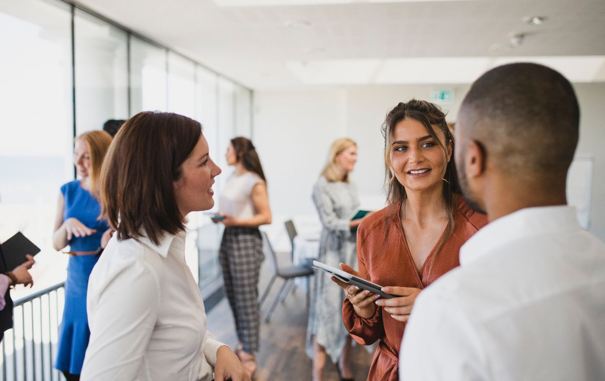 entrepreneur rencontre afterwork meeting